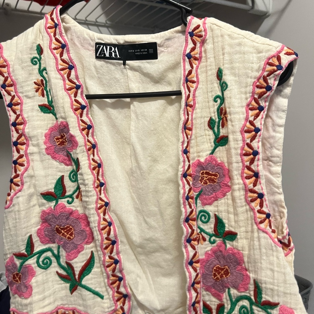 Zara Embroidered Floral Vest